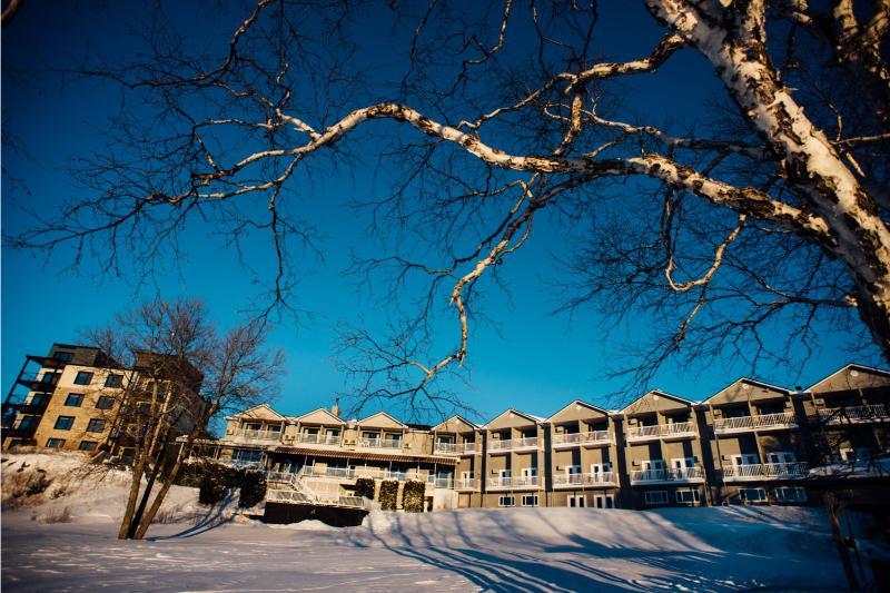 Auberge Des Iles Saint Gedeon Exterior photo