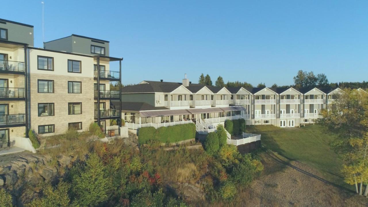 Auberge Des Iles Saint Gedeon Exterior photo